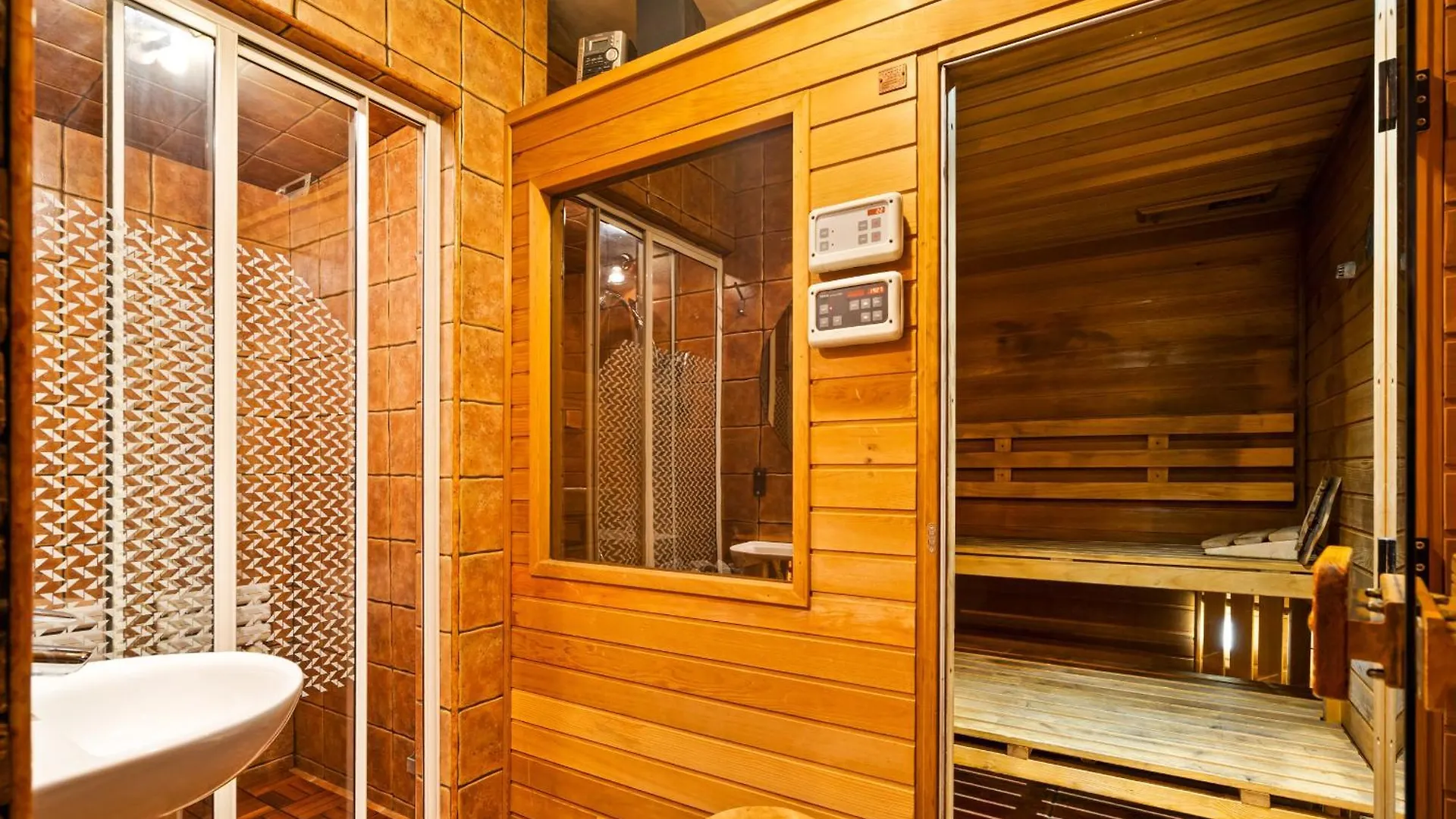 Villa Chill&Grill Jacuzzi, Spa ! No Parties 0*, Varsovia Polonia